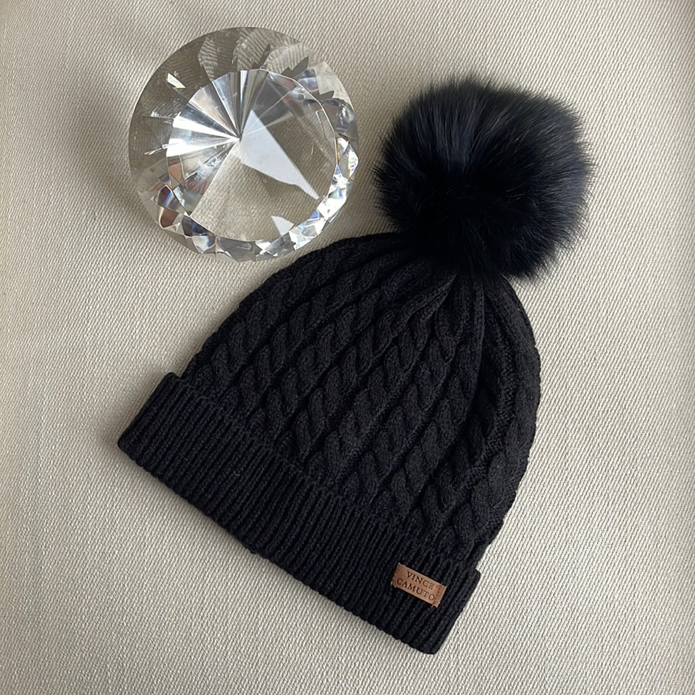 SPECTACULAR CUSTOM "REAL FUR" POM TOQUE